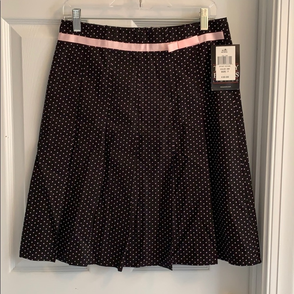Tracy Evans - Black/Pink Polka Dots -Pleated Skirt